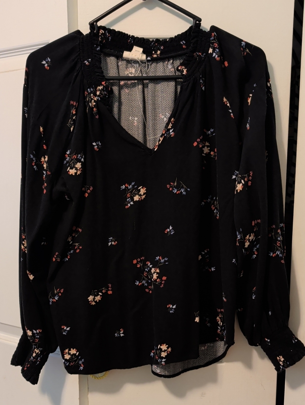 a.n.a Black V-Neck Floral Long-Sleeve Blouse